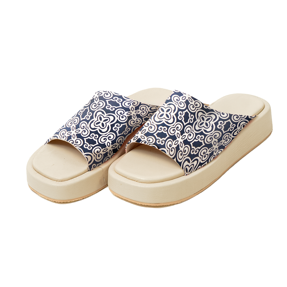 Sandal Wedges Batik Indigo, 3 Ukuran - SALE PAKAIAN & ANAK