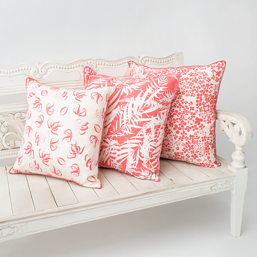 Sarung Bantal Palm Bright Coral, 45cm - OBRAL PERLENGKAPAN RUMAH TANGGA