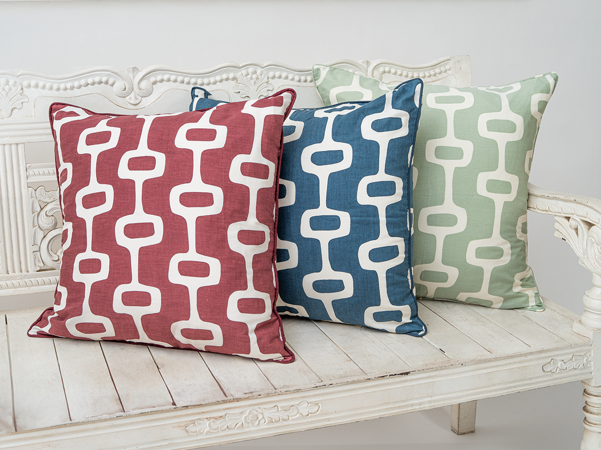 Sarung Bantal Burgundy Space, 50cm - SALE HOMEWARES