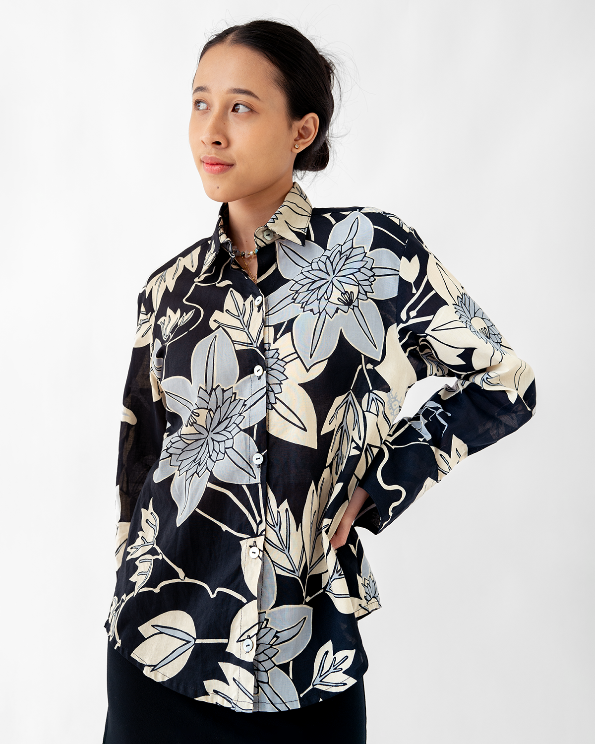 Organic Cotton Button-up Shirt Onyx, 2 sizes