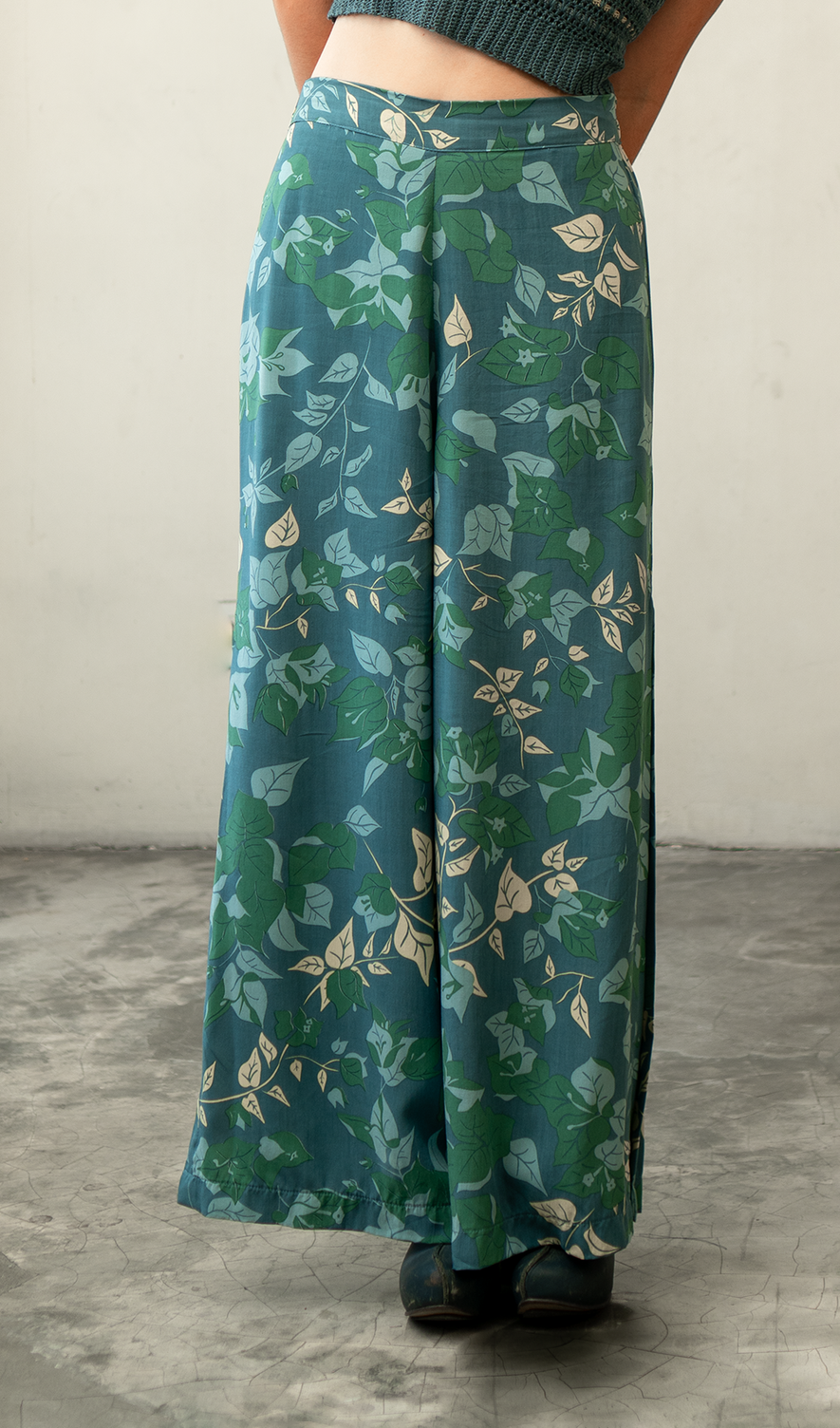 Celana Kaki Lebar Bougainvillea Moss, 3 Ukuran