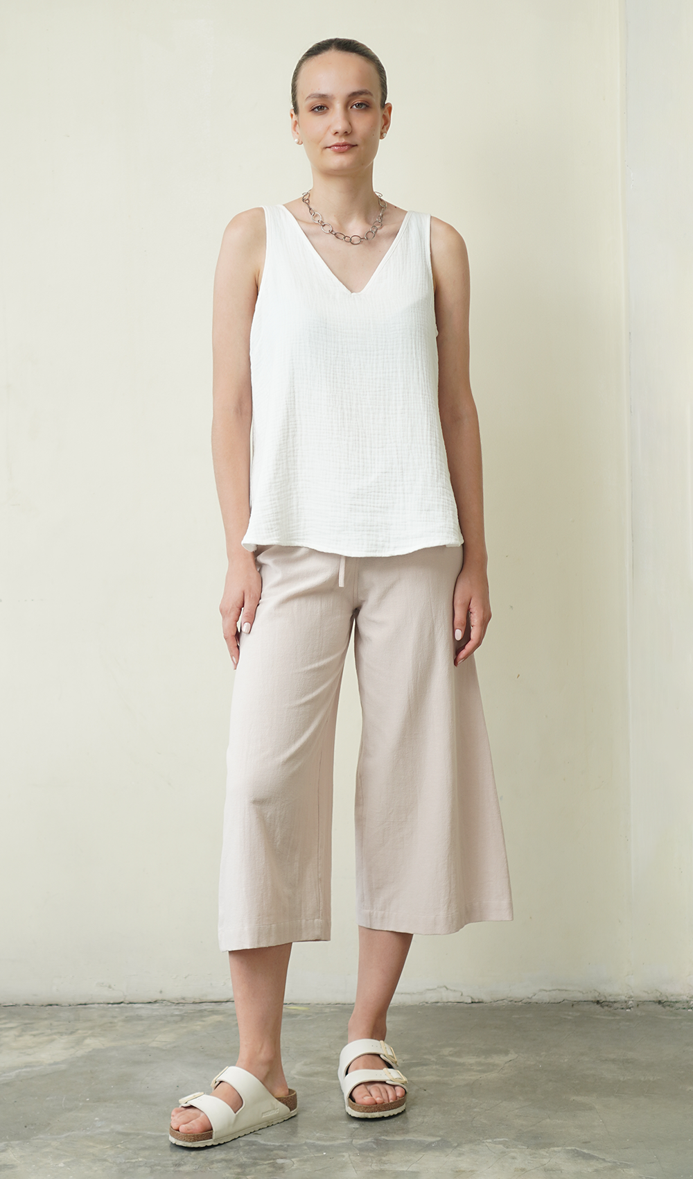 White Cotton Crinkle V Neck Swing Top, 2 Sizes