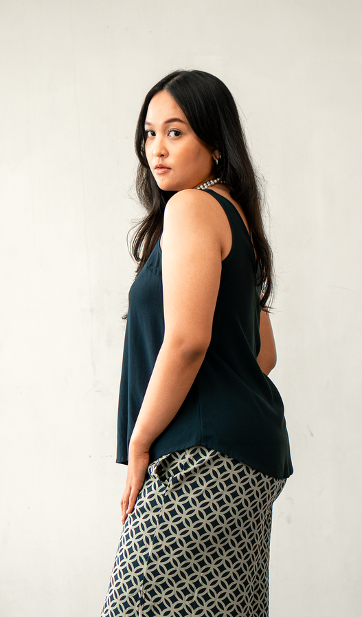 Navy Rayon V Neck Swing Top, 2 Sizes