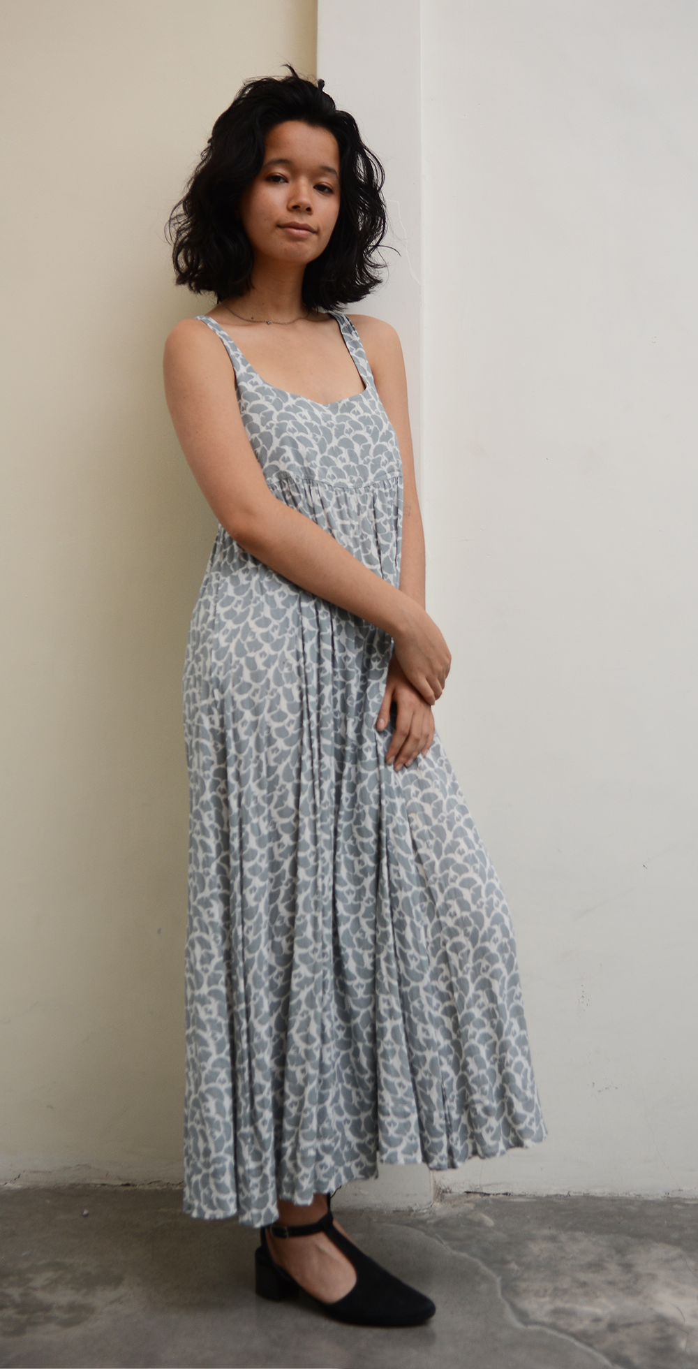 Gaun Rayon Romantis Abu-abu Ginkgo, 3 ukuran