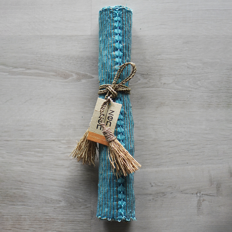 Sepatu Lari Vetiver Bergaris Indigo