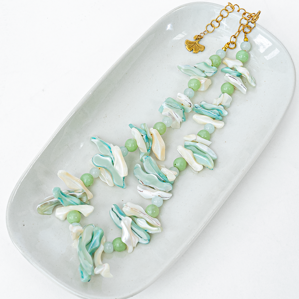 Aqua Shell Choker