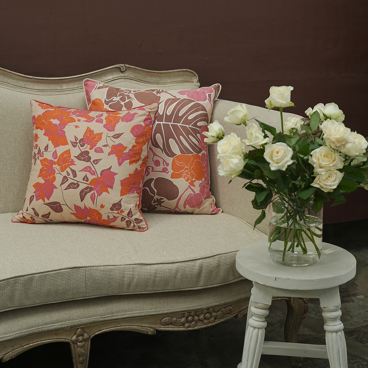 Sarung Bantal Bougainvillea Orange Sienna, 45cm