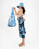 Sarung Bougainvillea Biru Hitam