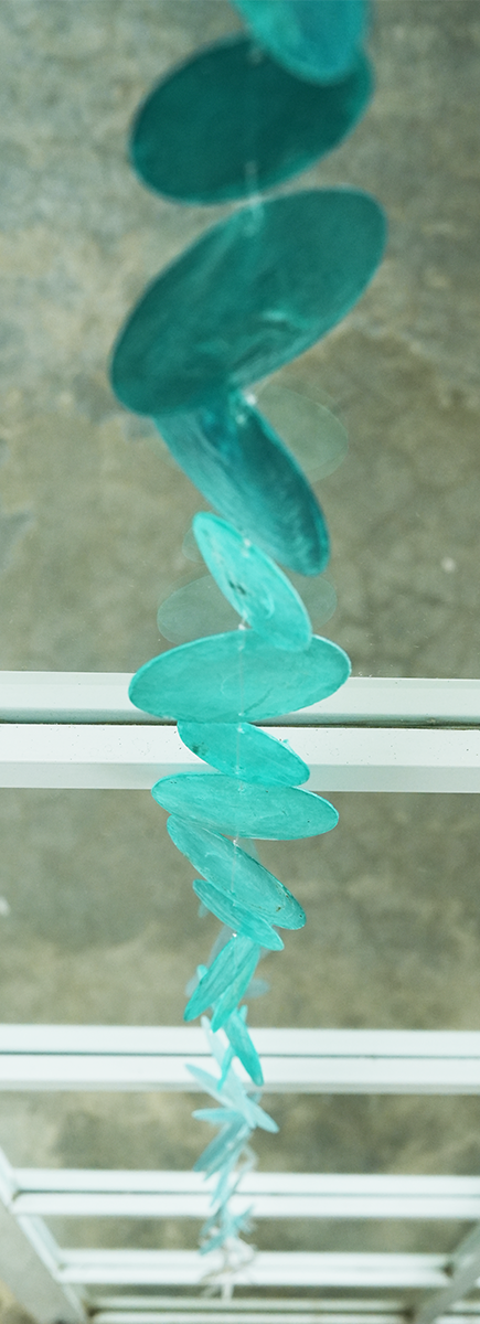 Untaian Capiz Ombre Turquoise