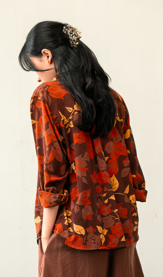 Blus Rayon Bougainvillea Coklat, 2 ukuran