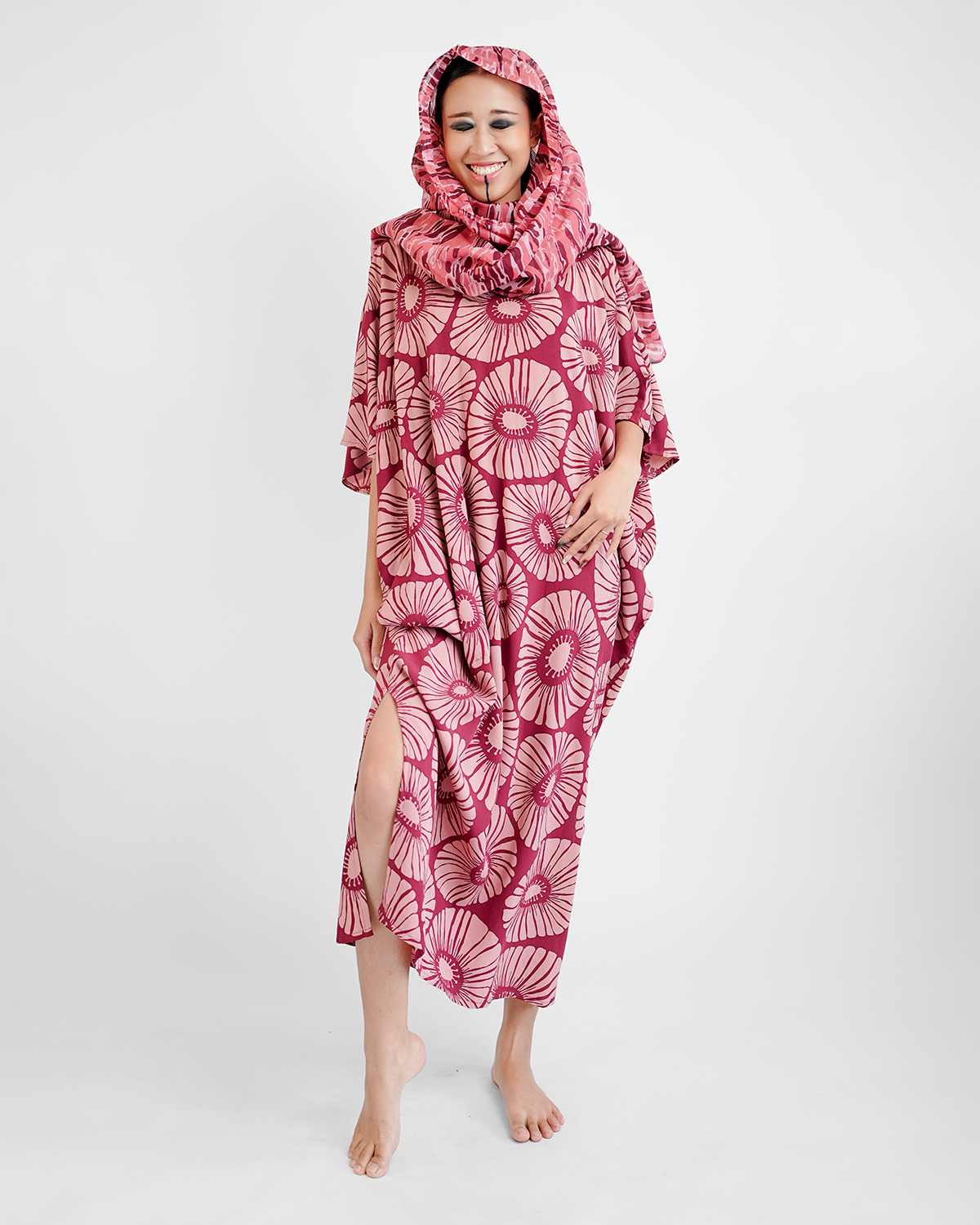 Retro Flowers Claret Kaftan Dress, 1 size