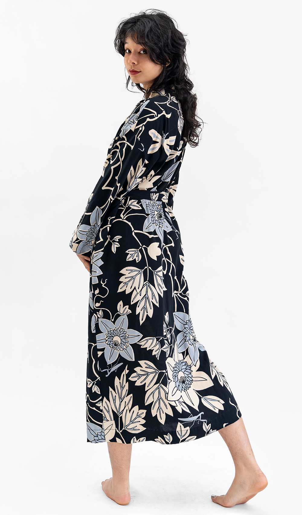 Big Passion Flower Onyx Rayon Kimono Robe