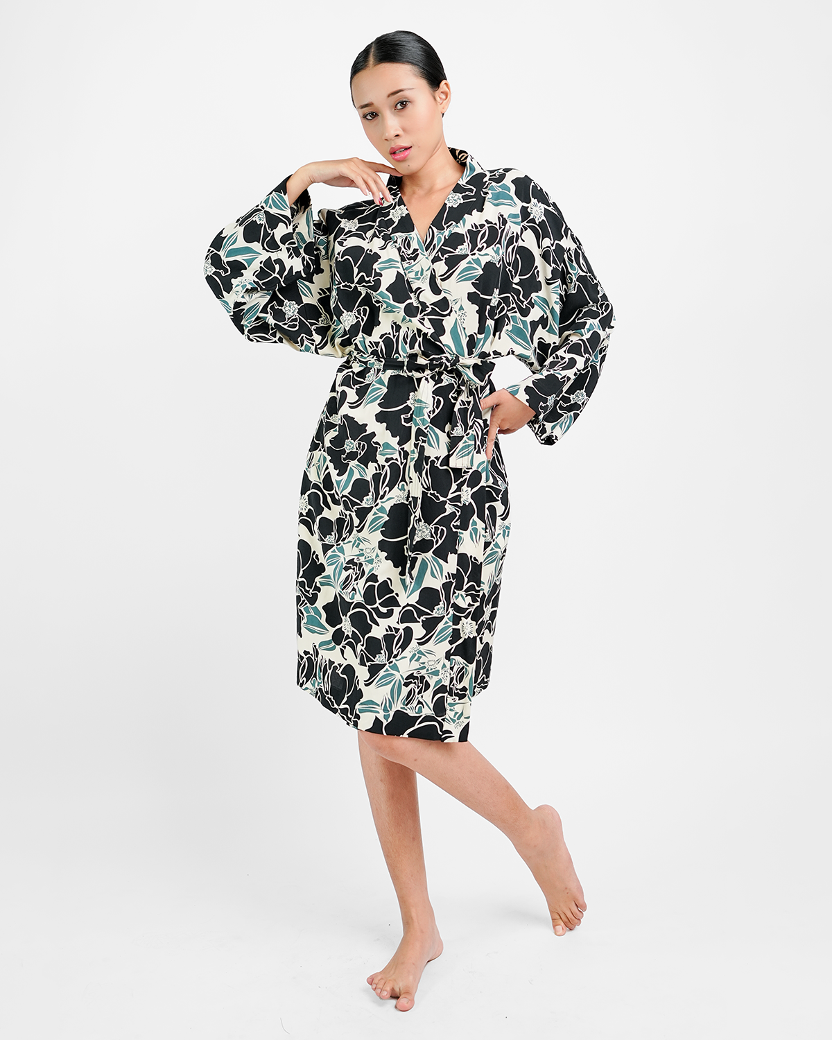 Rose Onyx Rayon Short Kimono Robe, 1 size