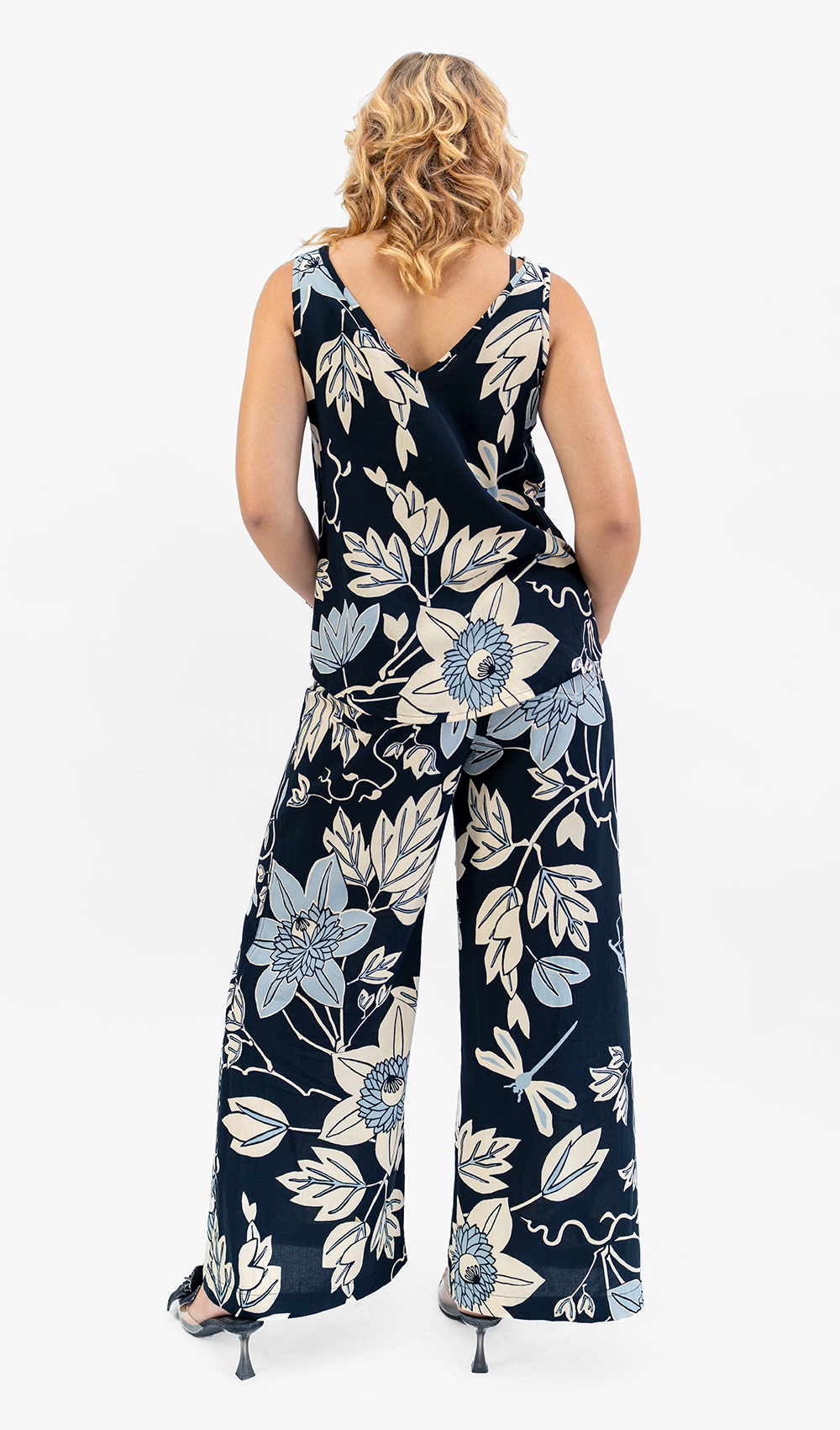 V Neck Swing Top Onyx, 2 Sizes