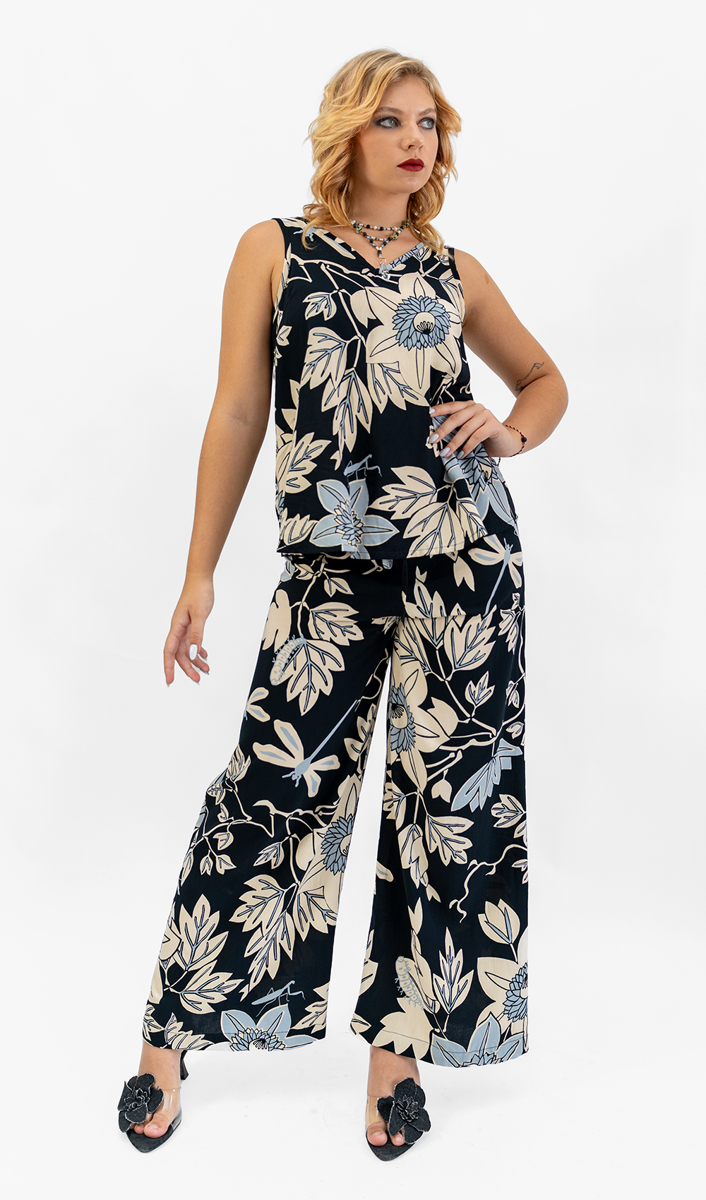 V Neck Swing Top Onyx, 2 Sizes