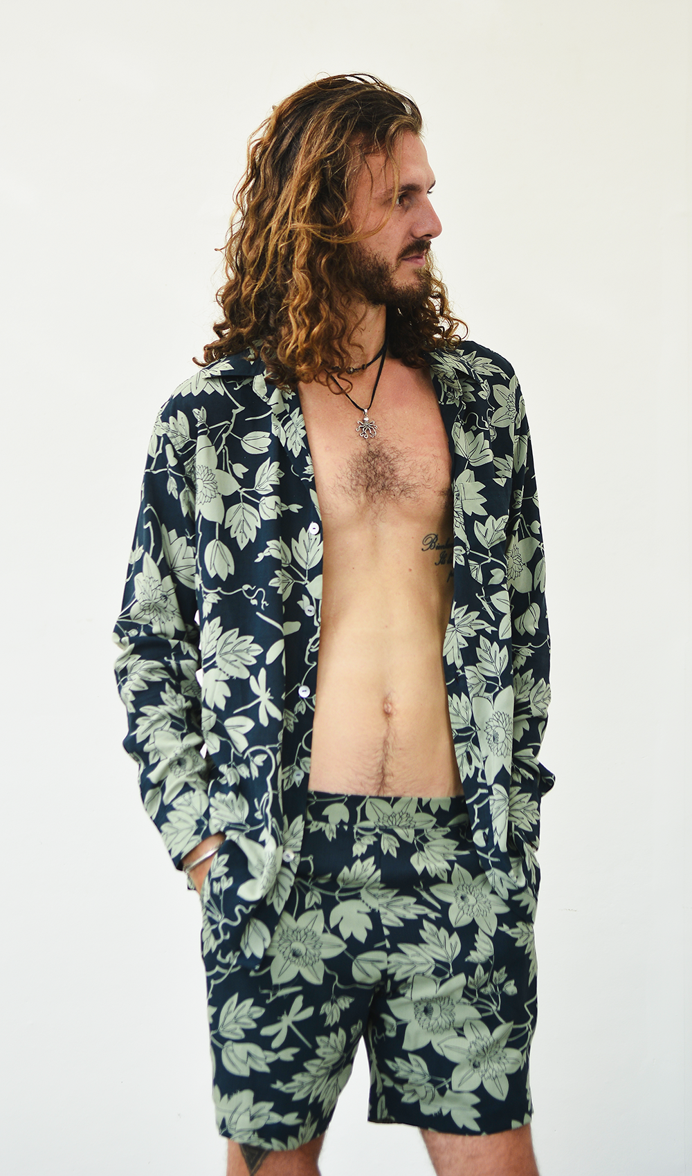 Eco-Rayon Button Down - Bunga Markisa Lichen Indigo 