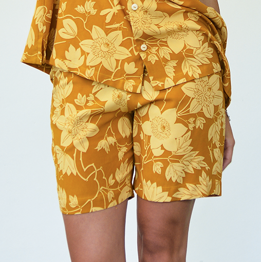 Passion flower Turmeric shorts
