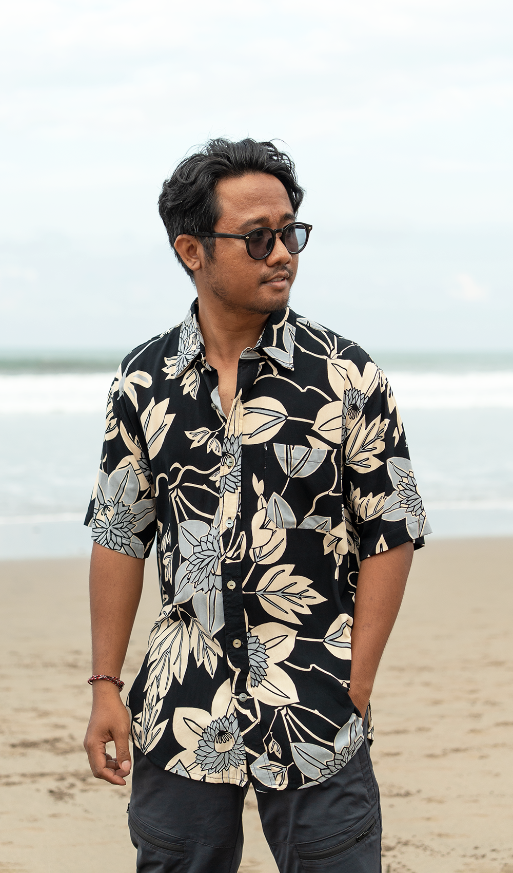 Men's Short Sleeved Shirt Big Passion Flower Onyx, 4 Sizes