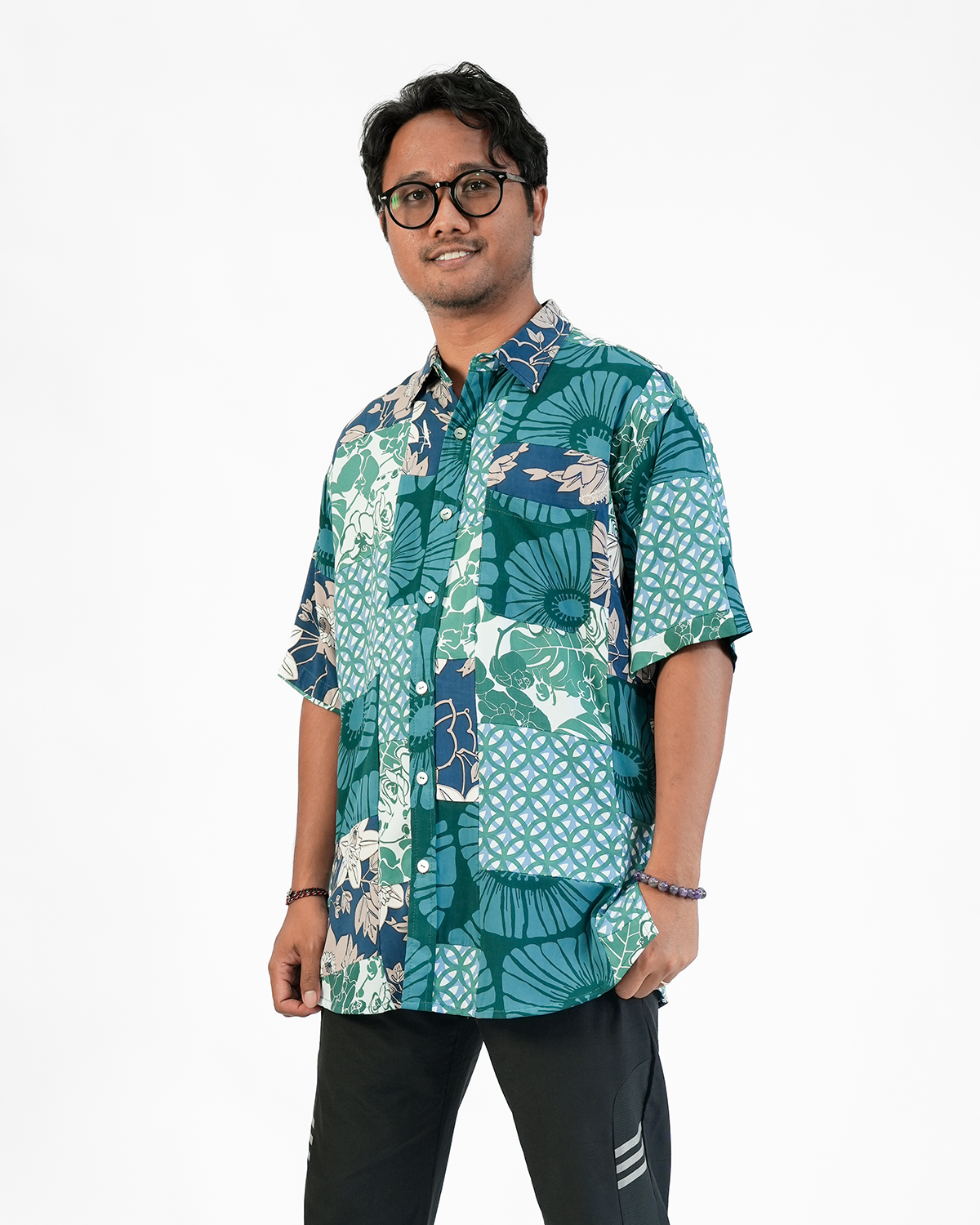 Kemeja Lengan Pendek Pria Motif Patchwork, 4 Ukuran