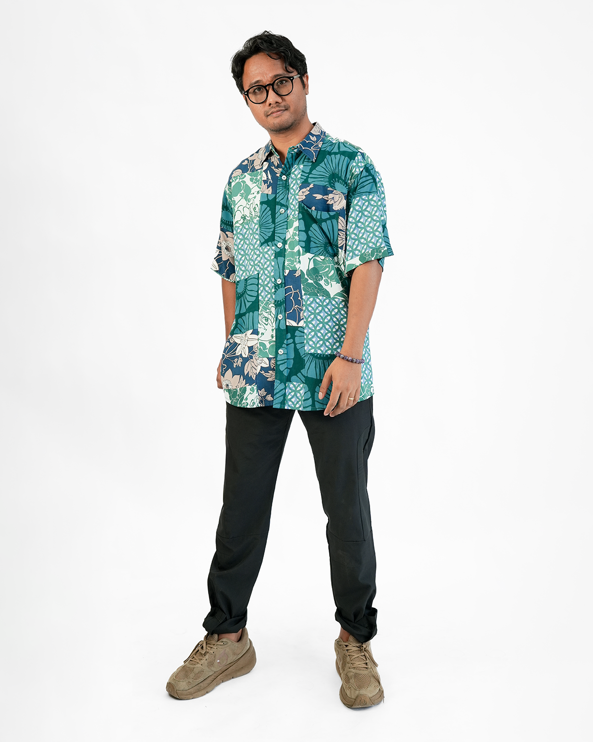 Kemeja Lengan Pendek Pria Motif Patchwork, 4 Ukuran