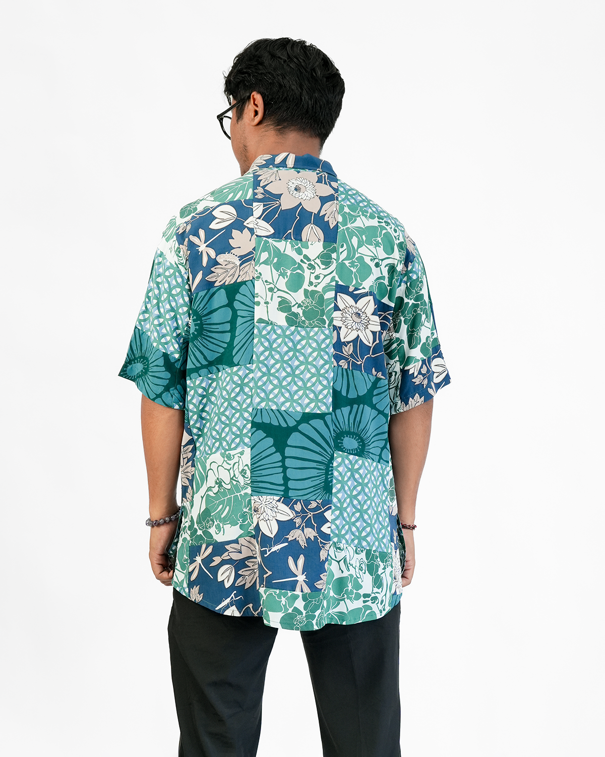 Kemeja Lengan Pendek Pria Motif Patchwork, 4 Ukuran