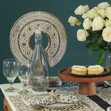 Hiasan Matahari Ukir dengan Cat Putih 