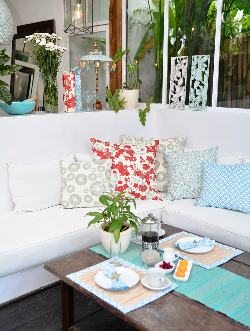 Sarung Bantal Bougainvillea Navy Spice, 65cm - SALE HOMEWARES