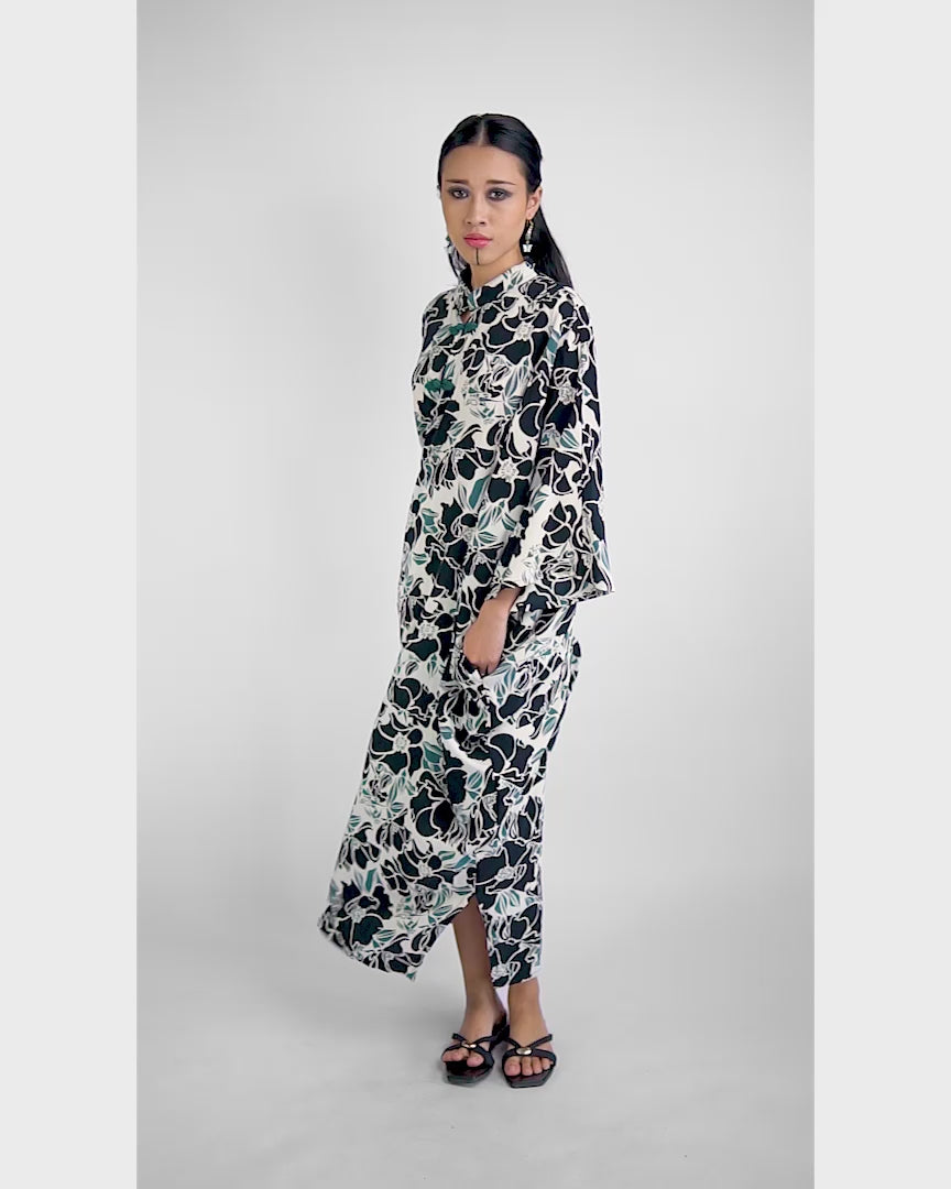 Rose Onyx High Neck Kaftan, 1 Size