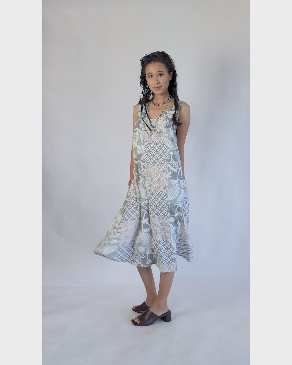 Gaun Semi Swing Patchwork Rayon Warna Beige Abu-abu, 3 Ukuran