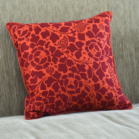 Sarung Bantal Prada Spice Merah, 45cm