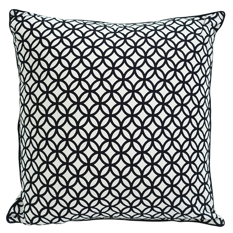 Cincin Hitam &amp; Putih, Sarung Bantal, 50 cm - SALE HOMEWARES