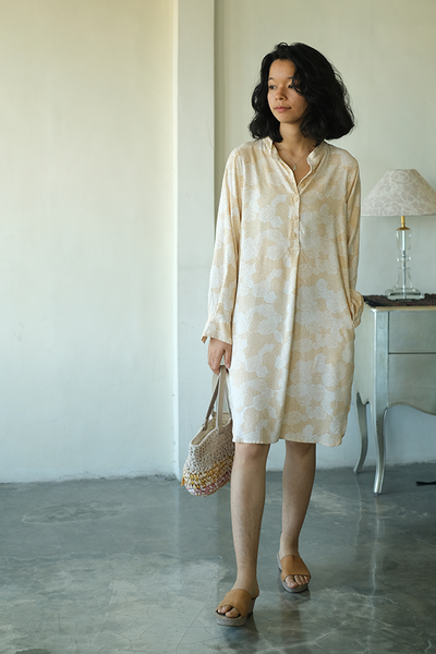 Blus Bunga Musim Semi Warna Beige - PAKAIAN OBRAL &amp; ANAK-ANAK