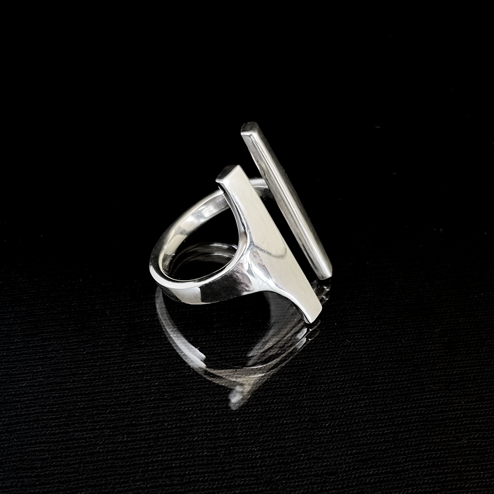 HRH I-Beam Ring in 3 sizes