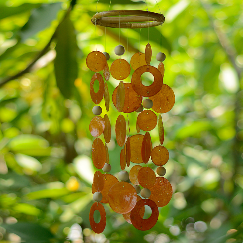 Lonceng Angin Capiz dari Kayu dan Rempah, Ukuran Kecil - SALE HOMEWARES